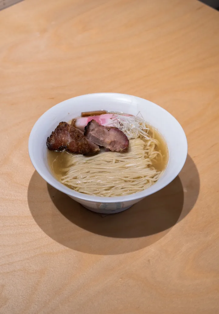 チャーシュー白醤油ラーメン