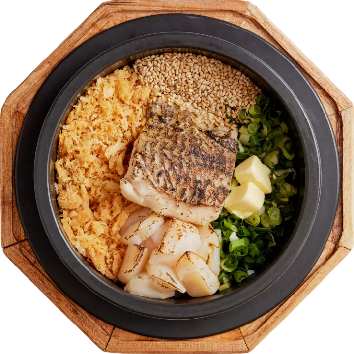鯛とホタテの釜飯