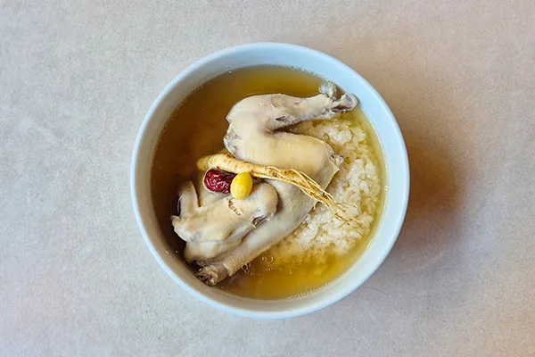 半鶏湯（ハンゲタン）