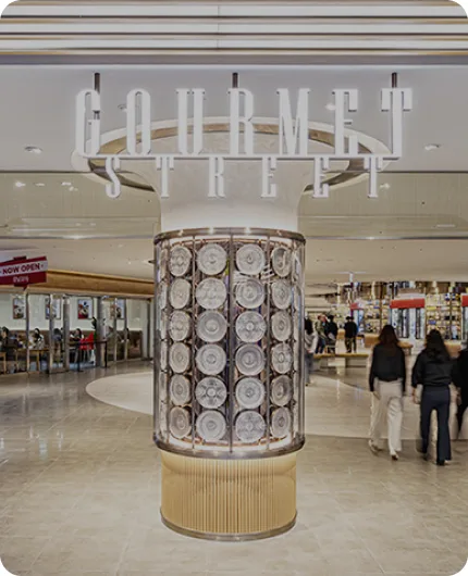 スターフィールド COEX MALL — 時計を飾ったモールの円柱