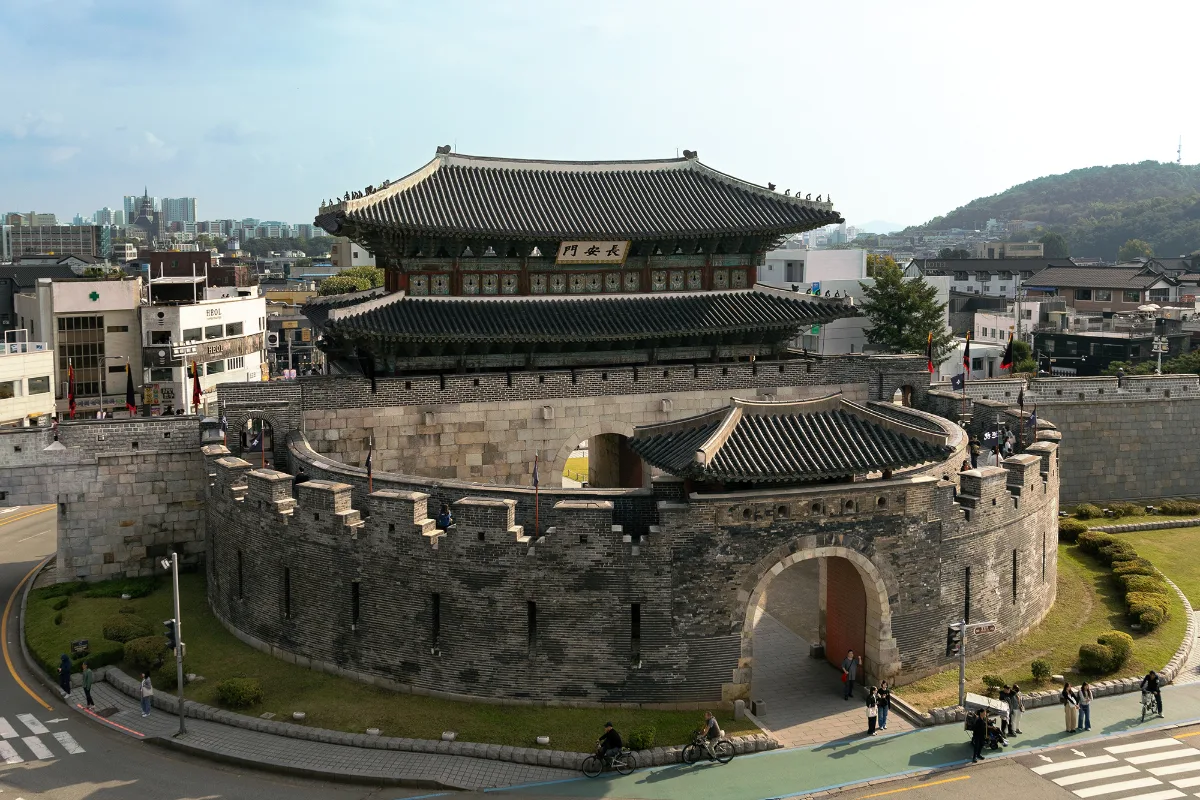 水原華城