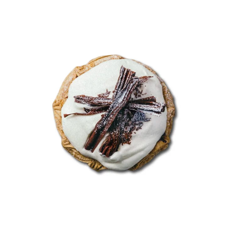チョコを飾ったバナナタルト