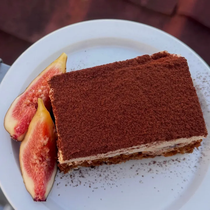 いちじくティラミスケーキ