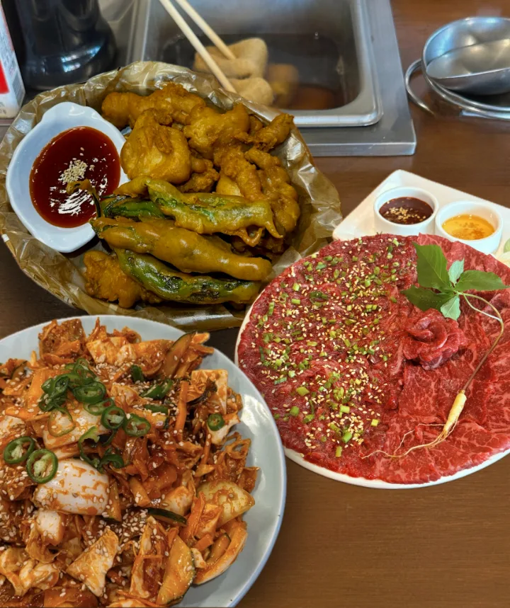 韓牛ユッケ＆ユッサシミ＋チキン＋つぶ貝和えセット