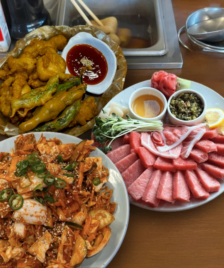 本マグロ刺身＋チキン＋つぶ貝和えセット