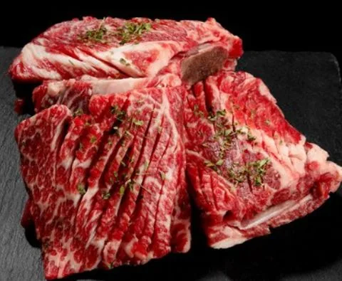 牛骨付きカルビ（280g）